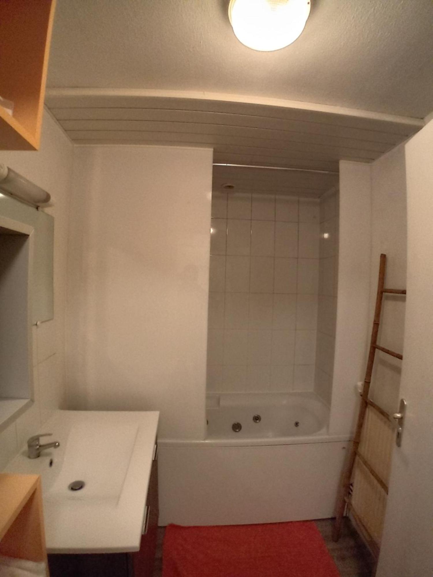 Appart Chartreux Baignoire Massante ,A 3 Minutes Du Centre En Bus! 2 Etoiles Atout France Voiron Exterior photo